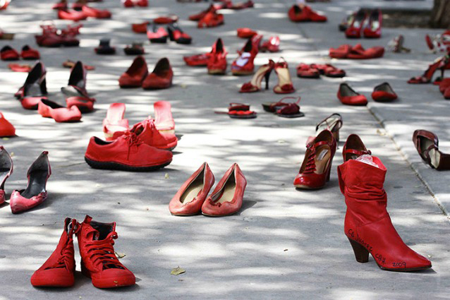 Scarpe contro la violenza sulle donne